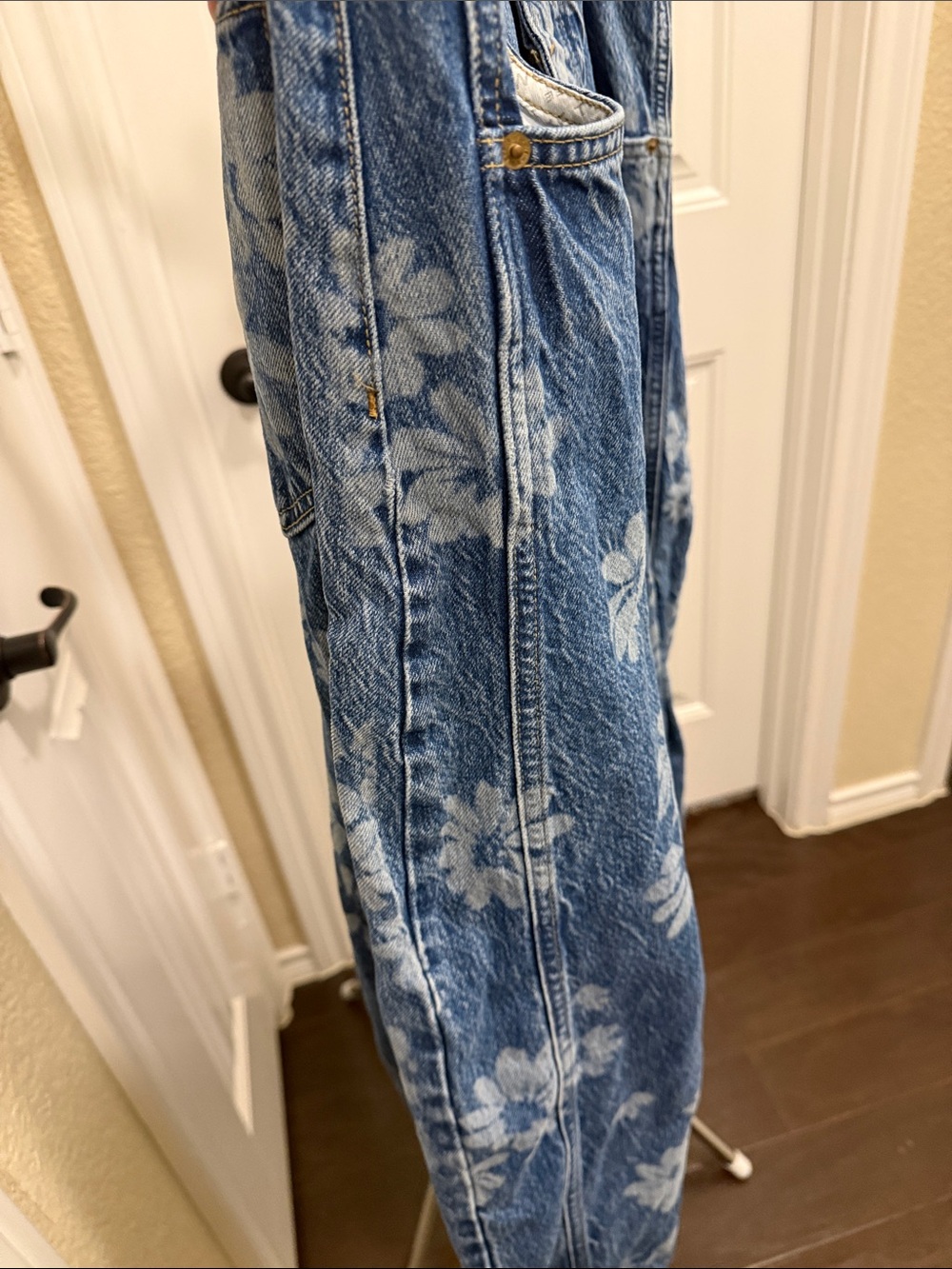 We the Free Good Luck Daisy Printed Barrel Jeans - Picture 6 of 9